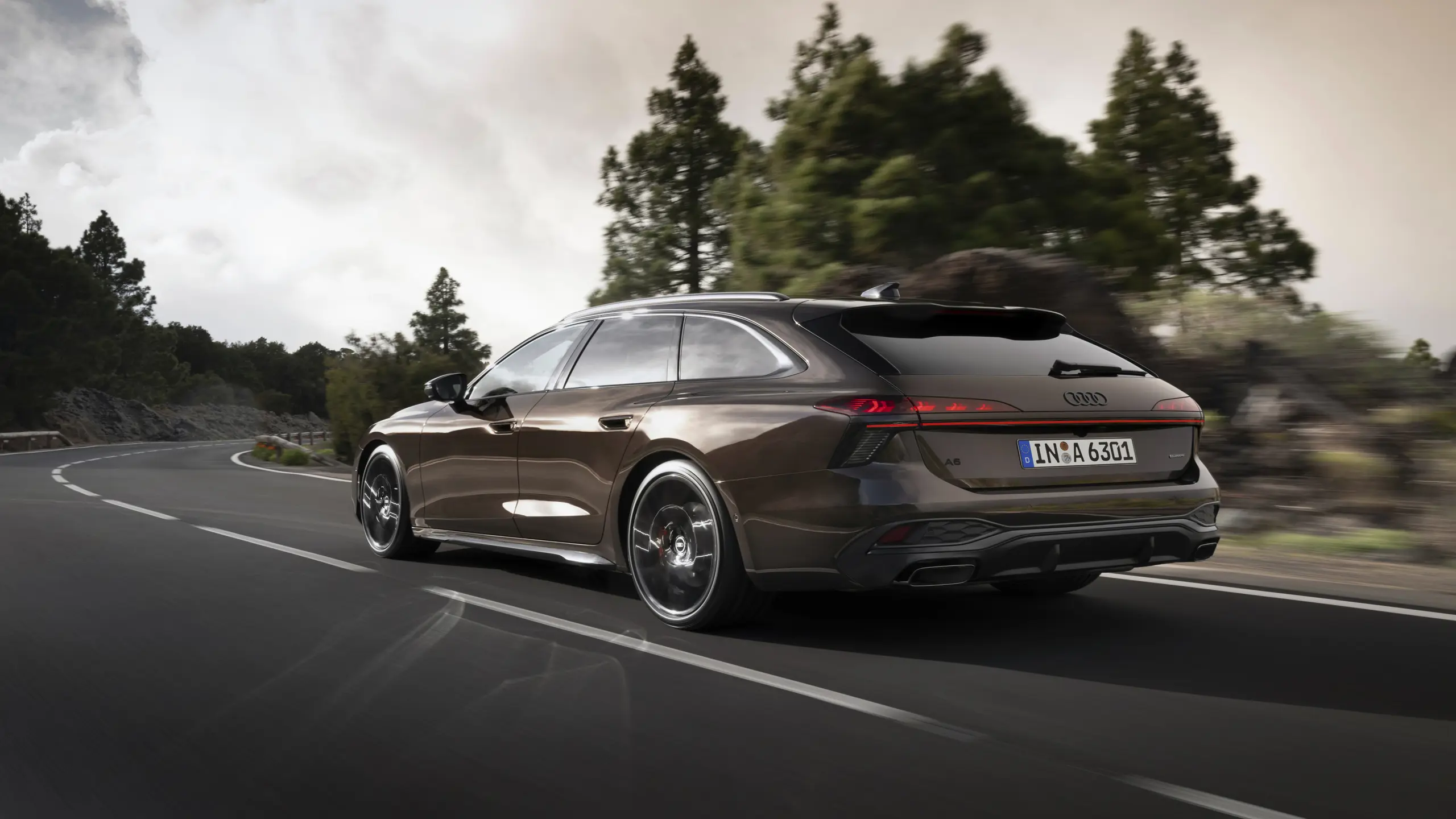 Sporty driving on long journeys and in the city: the new Audi A6 Avant for travel enthusiasts