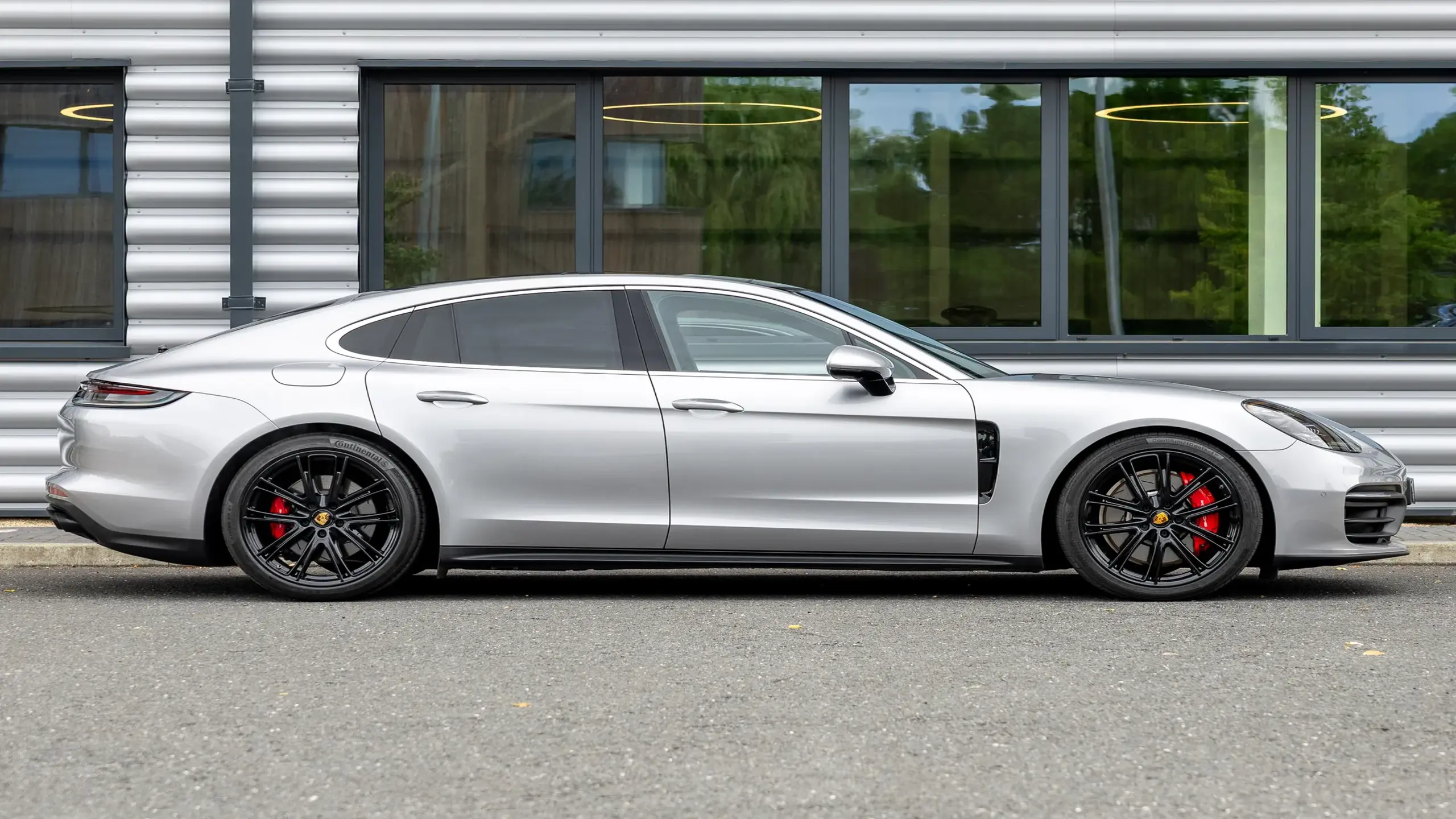 panamera4s-02.jpg.webp