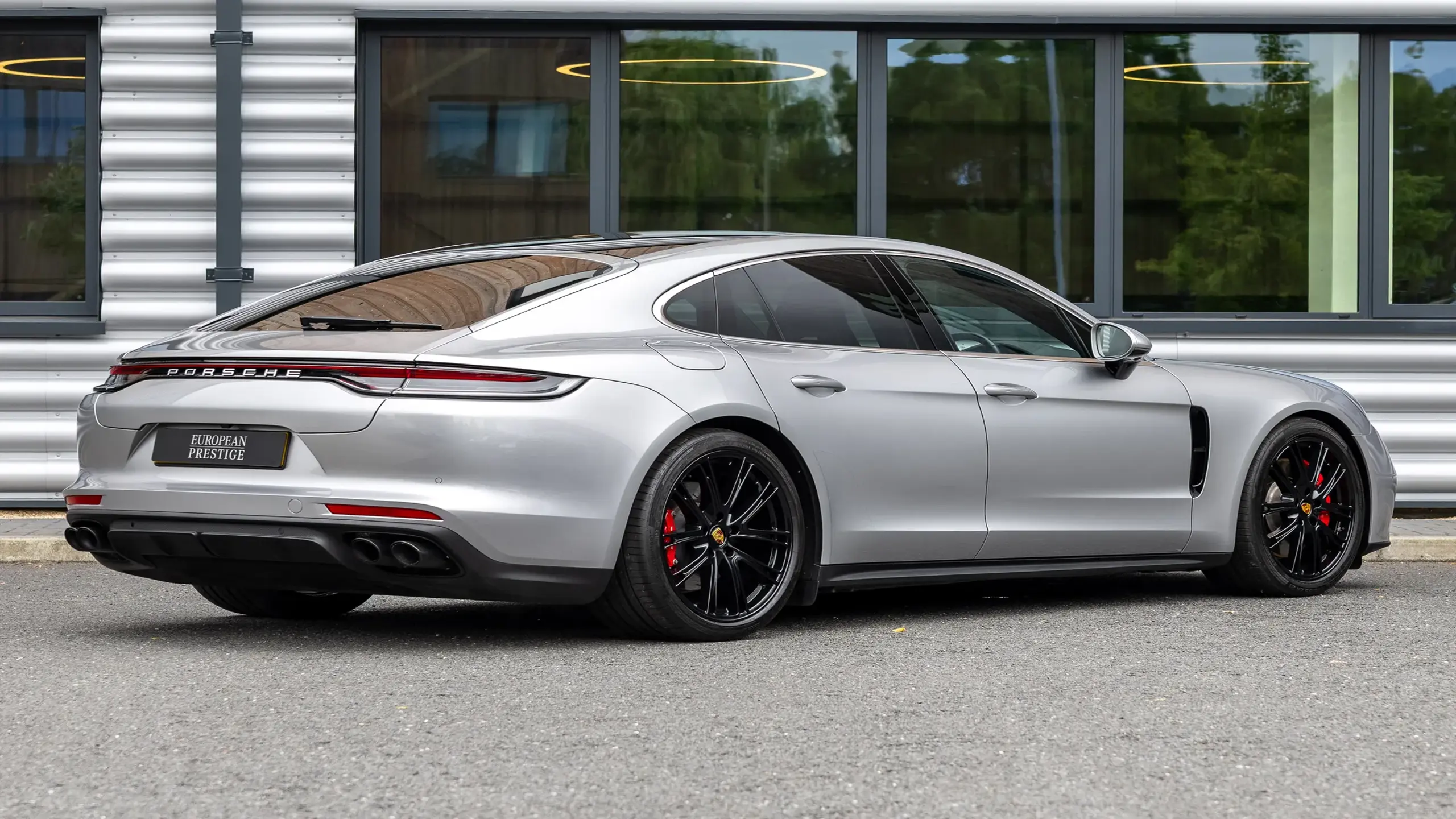 panamera4s-03.jpg.webp