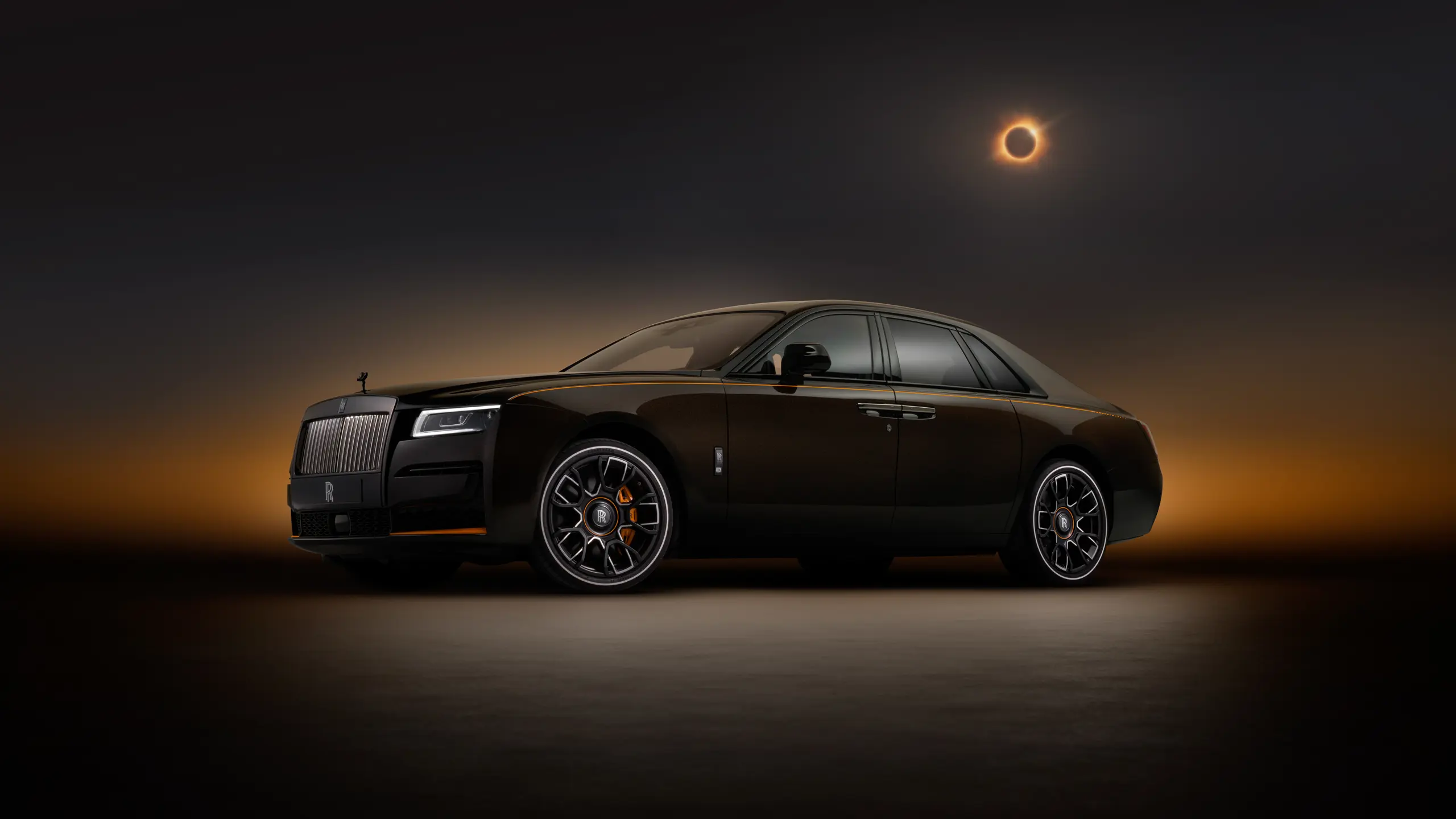 Rolls-Royce Black Badge Ghost Ékleipsis: Une Innovante Supercar Inspirée de l'Éclipse Solaire