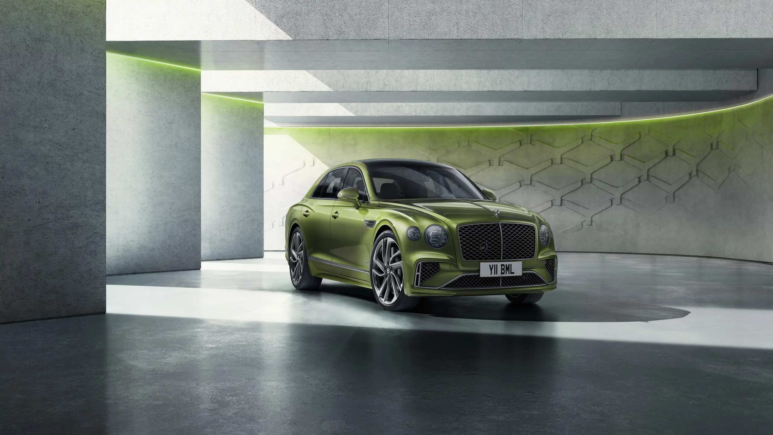 La Nuova Bentley Flying Spur: Il Lusso Incontra le Prestazioni Come Mai Prima d'Ora