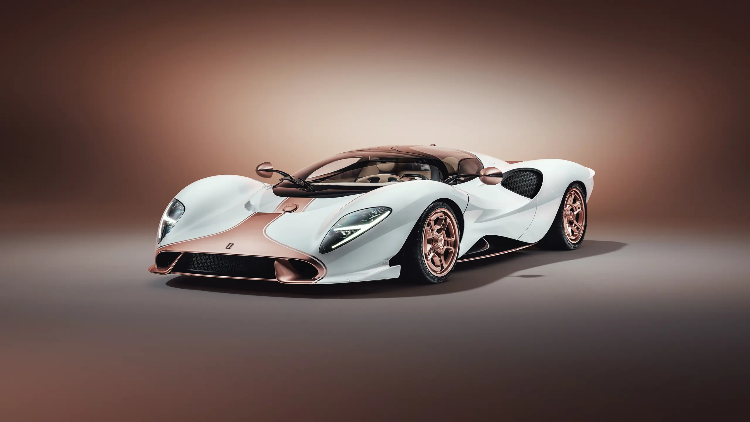 Analogue driving, reborn as pure experience: The De Tomaso P72